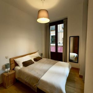 Madrid Room Sol Center